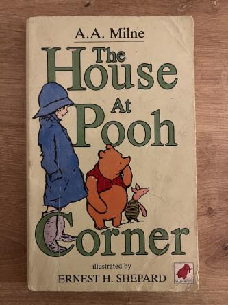 Milne, A.A.: The House at Pooh Corner