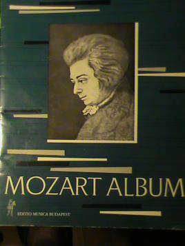 Mozart, Wolfgang Amadeus: Mozart album for piano